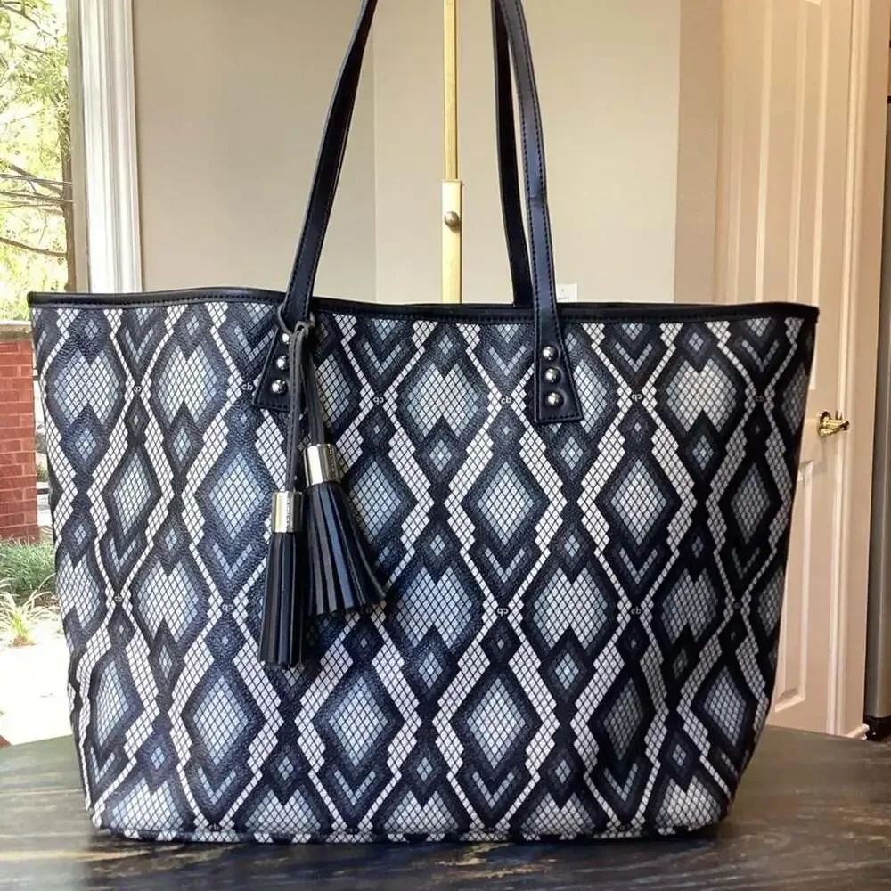 Cinda B White And Navy Blue Diamond Snake pattern tote bag with tassels